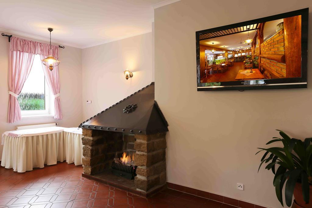 Hotel Šindlovská krčma Ceske Budejovice Exterior foto
